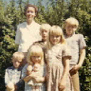 Meet your Posher, Leslie